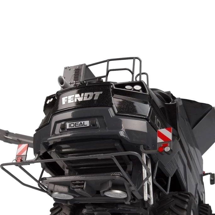 1/32 Fendt Ideal 10T Combine with Grain Head by Universal Hobbies
