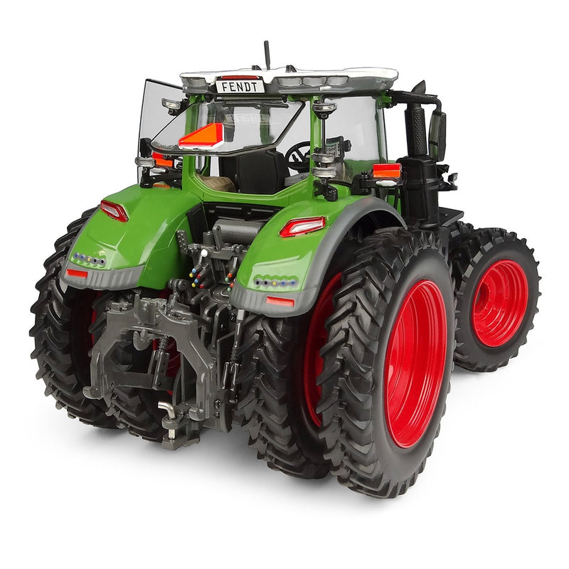 1/32 Fendt 1052 Vario US Version Tractor with Row Crop Duals & Narrow Fenders by Universal Hobbies