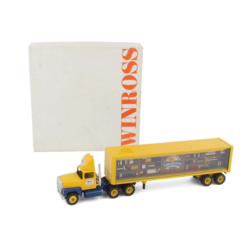 1/64 Antique Automobile Club of America Library & Research Center Hershey, PA, Semi Truck & Trailer by Winross