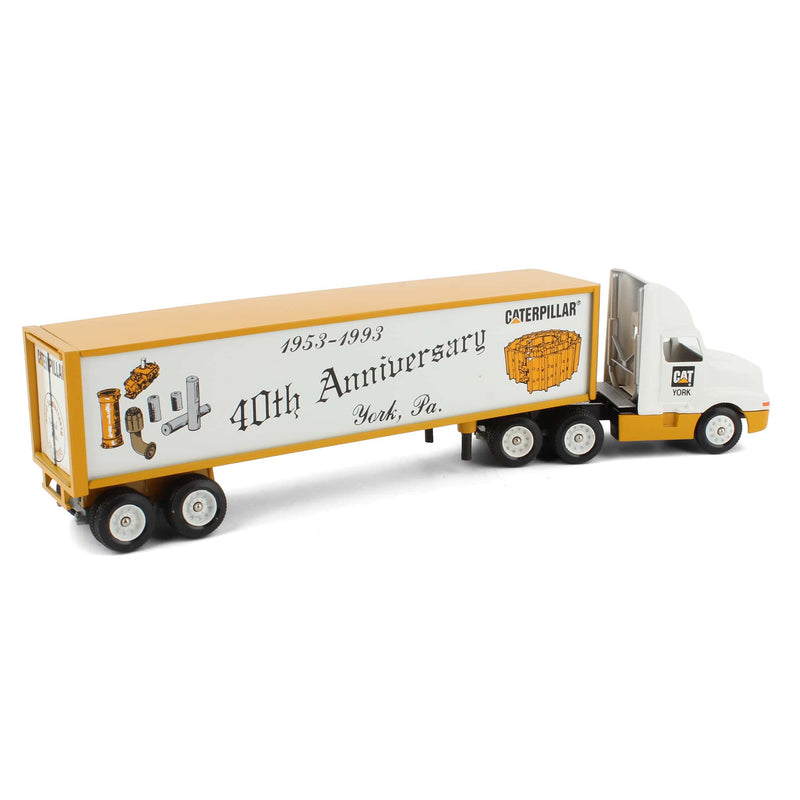 1/64 Winross Caterpillar Semi Truck Limited Edition 40th Anniversary York, PA