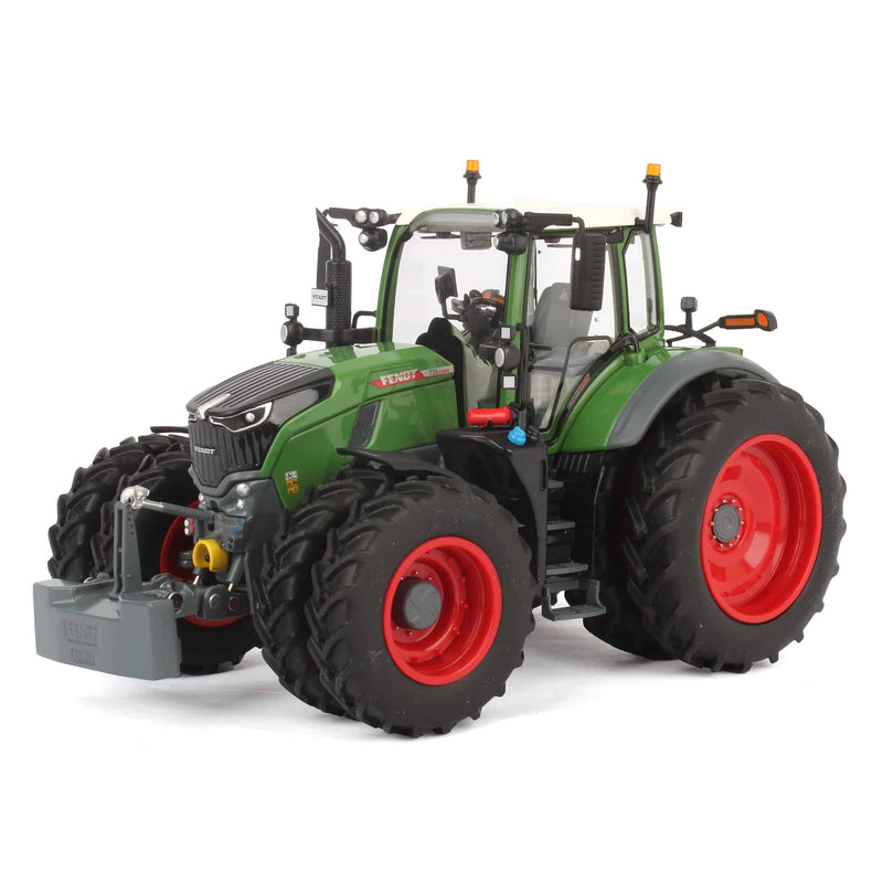 1/32 Fendt 726 Vario Tractor with Front and Rear Duals by Wiking