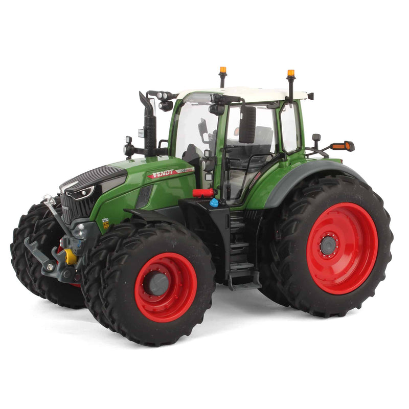 1/32 Fendt 726 Vario Tractor with Front and Rear Duals by Wiking