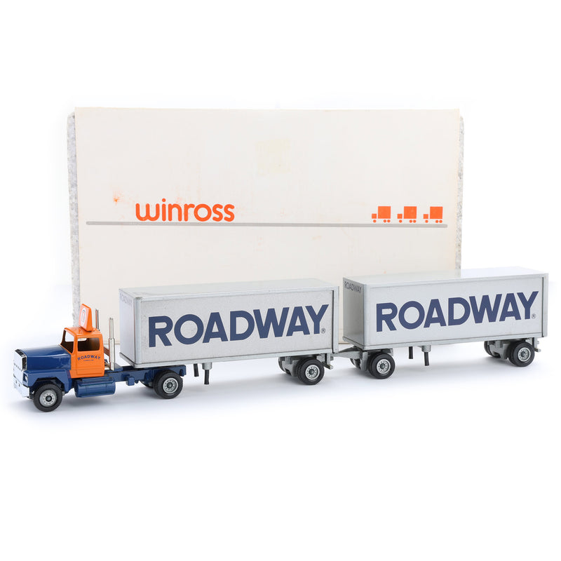 1/64 Winross Truck, Roadway Express Inc Double Trailers