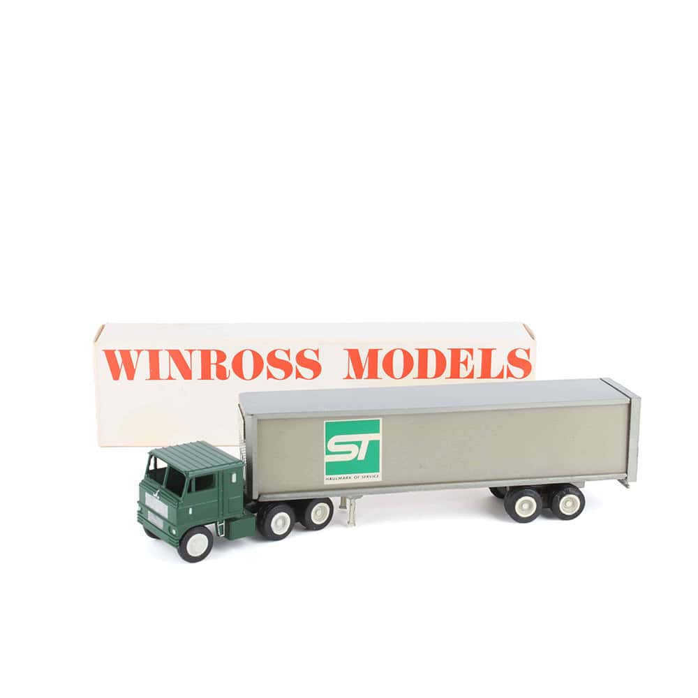 1/64 Truck by Winross, Smith's Transfer Corp. 1972 — Outback Toys