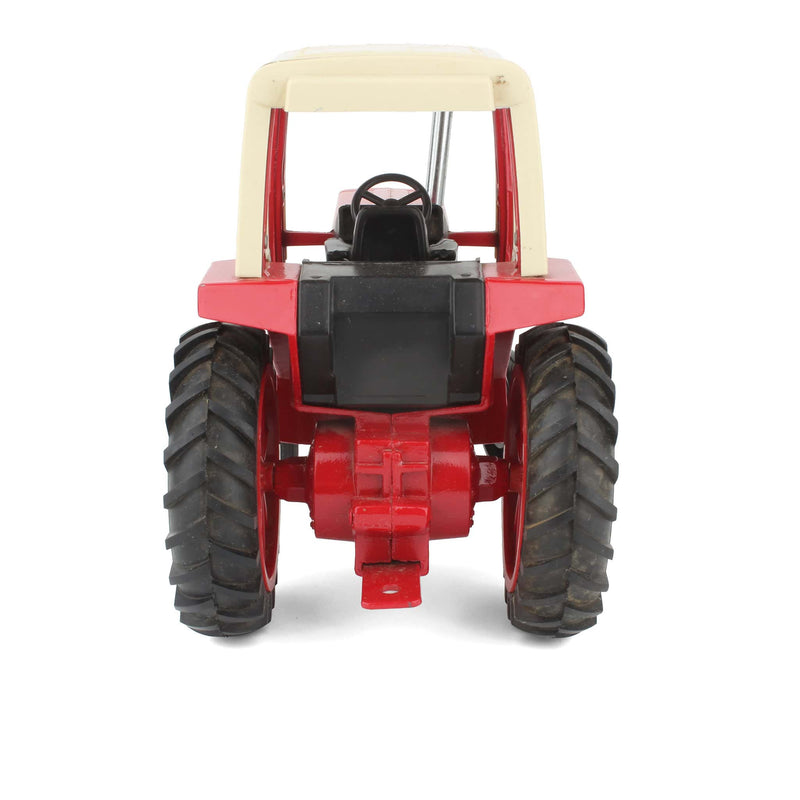 1/16 Customized International Harvester 1086 Tractor by ERTL
