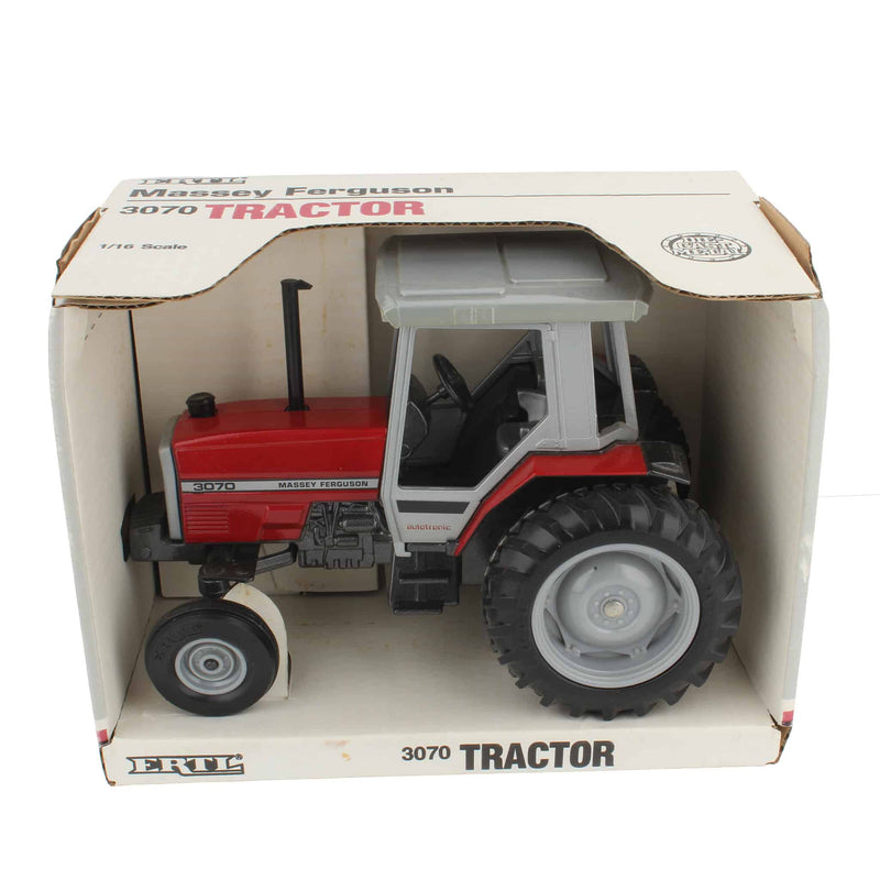 1/16 Massey Ferguson 3070 2WD with Cab by ERTL