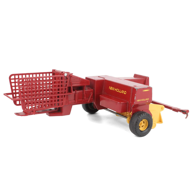 (B&D) 1/16 New Holland Square Baler by ERTL - Damaged Item, LOOSE