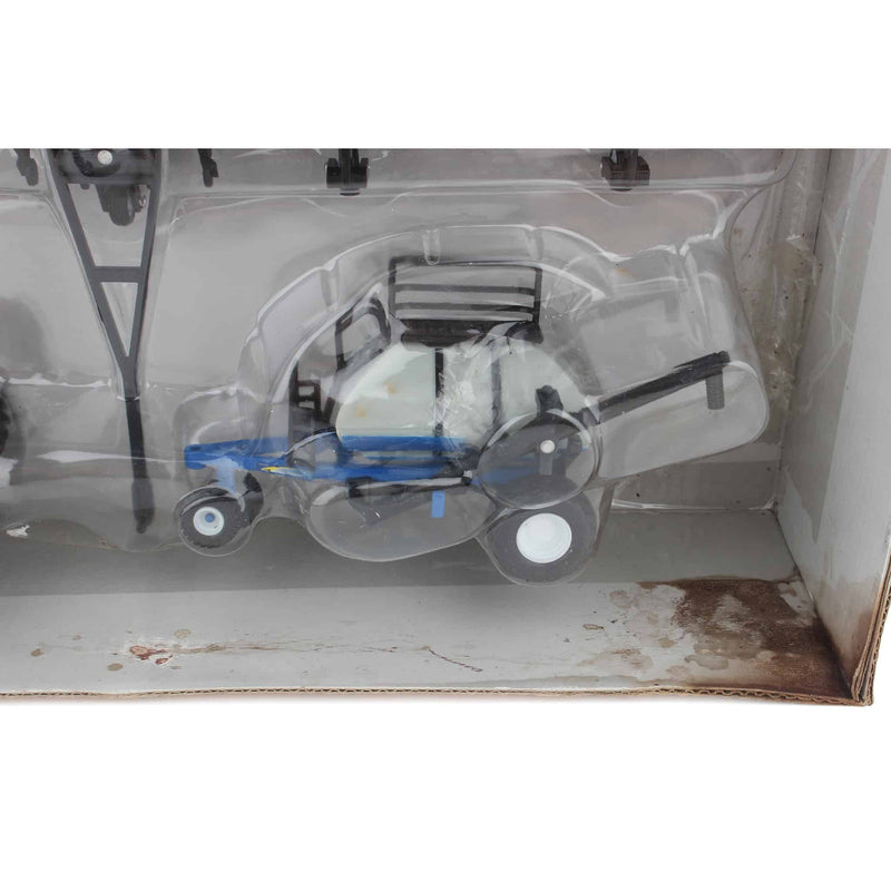 (B&D) 1/64 New Holland T9.670 4WD Tractor with Air Seeding Set by ERTL - Damaged Box