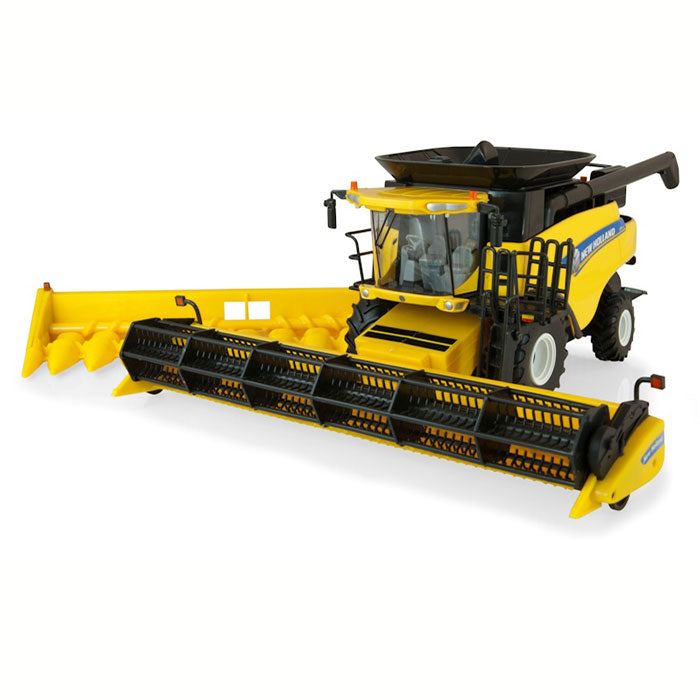 1/32 High Detail New Holland CR8090 Combine by ERTL