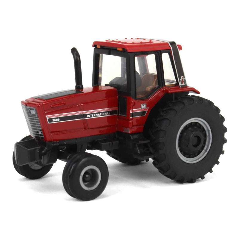 1/64 International Harvester 3688 with Cab