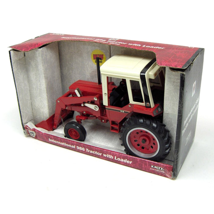 1/16 International 986 Tractor with Loader by ERTL — Outback Toys