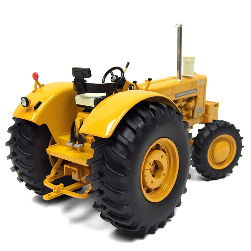 1/16 International Harvester 21206 Industrial Tractor with FWA and Wheatland Fenders by ERTL