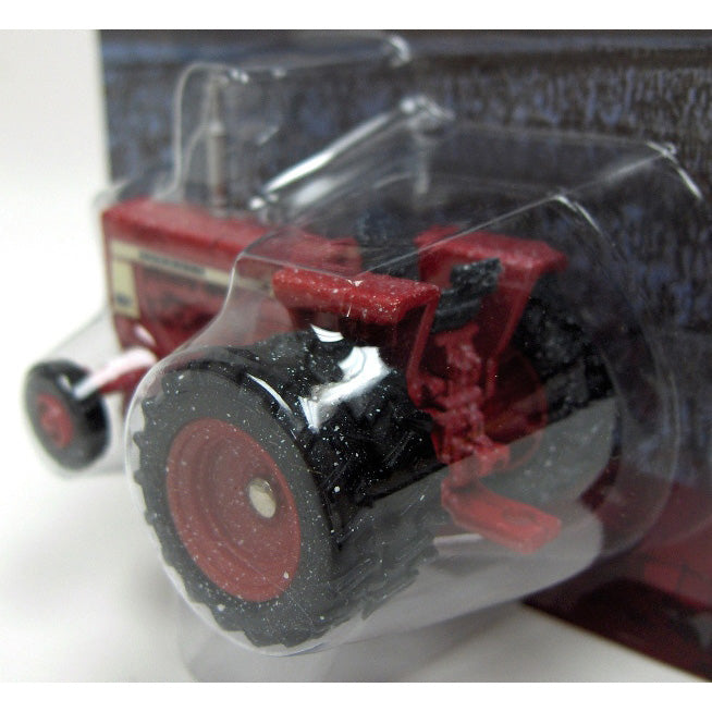 1/64 Farmall 706 Snowy with Rear Duals by ERTL