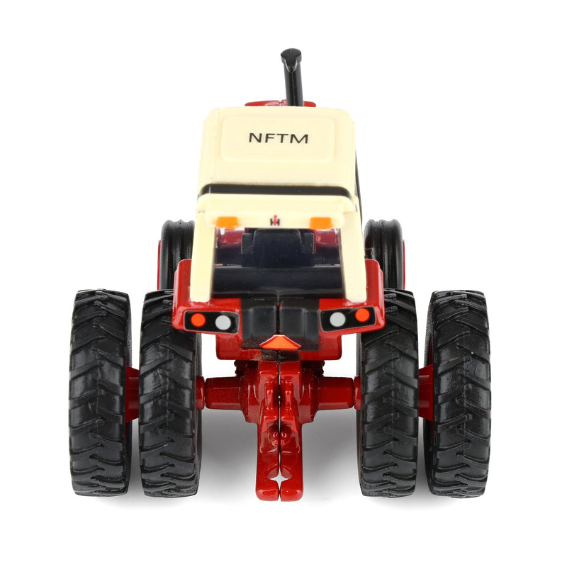 1/64 International 1086 with Duals, 2015 National Farm Toy Museum