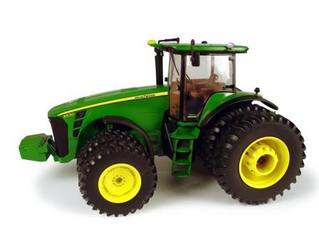 1/16 John Deere 8530 Tractor with Front & Rear Duals by ERTL, Collector Edition