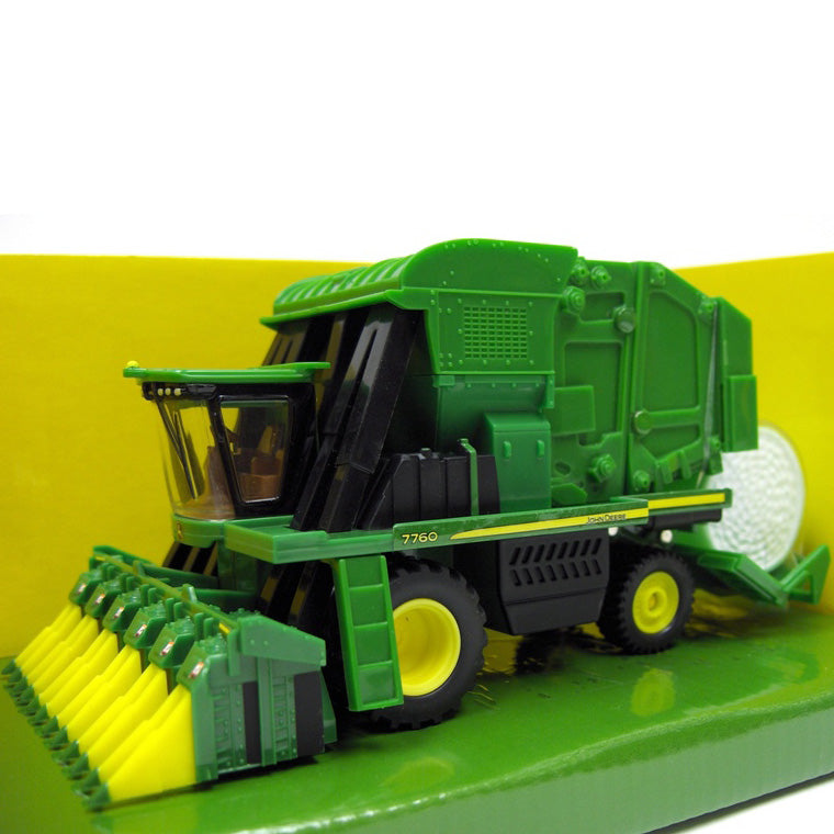 1/64 John Deere 7760 Cotton Picker with Round Bale Module by ERTL