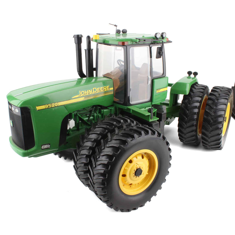 John Deere 9520 4-Wheel Drive Radio Control Tractor with Duals by ERTL
