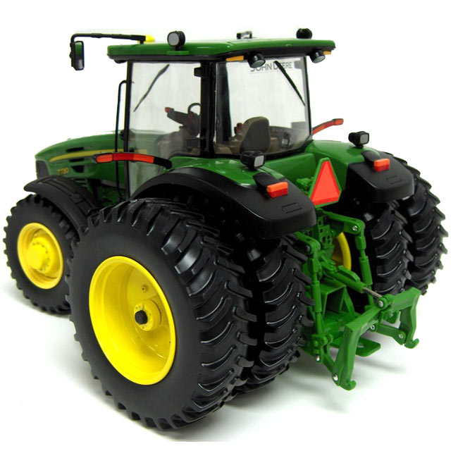 1/16 John Deere 7730 Tractor with Cab and Duals by ERTL, 2007 Farm Show Edition