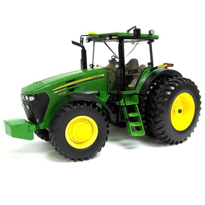1/16 John Deere 7730 Tractor with Cab and Duals by ERTL, 2007 Farm Show Edition