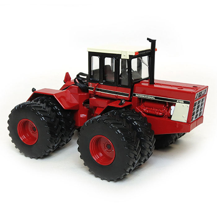 (B&D) 1/32 International 4786 4WD Tractor by ERTL, 2015 National Farm Toy Show - Damaged Box