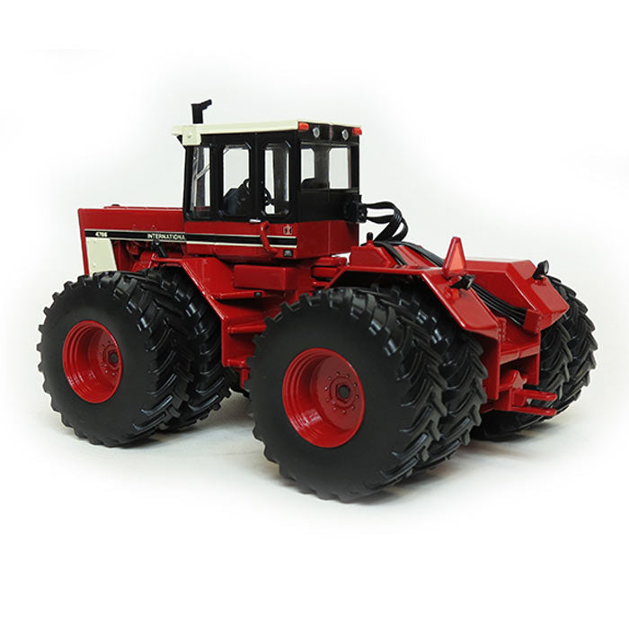 (B&D) 1/32 International 4786 4WD Tractor by ERTL, 2015 National Farm Toy Show - Damaged Box