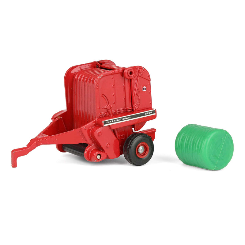 1/64 International Harvester 2400 Round Baler