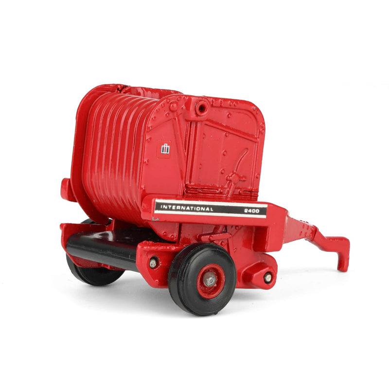1/64 International Harvester 2400 Round Baler