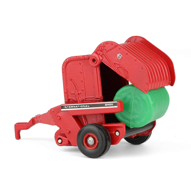 1/64 International Harvester 2400 Round Baler