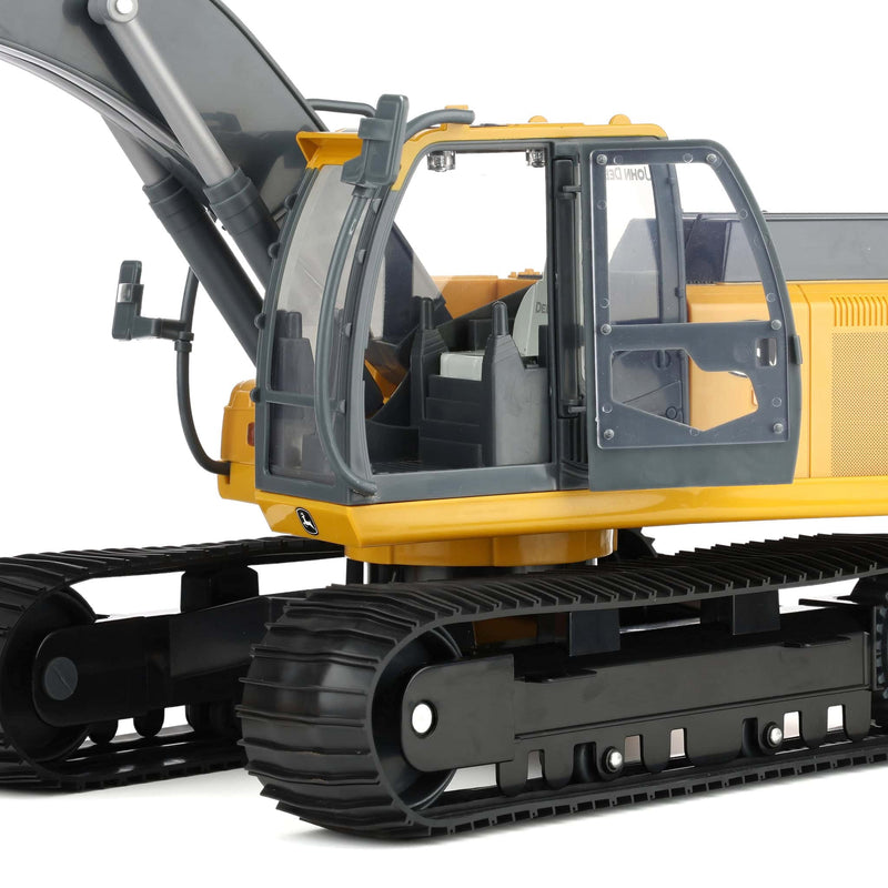 1/16 John Deere Excavator with Lights & Sounds, ERTL Big Farm