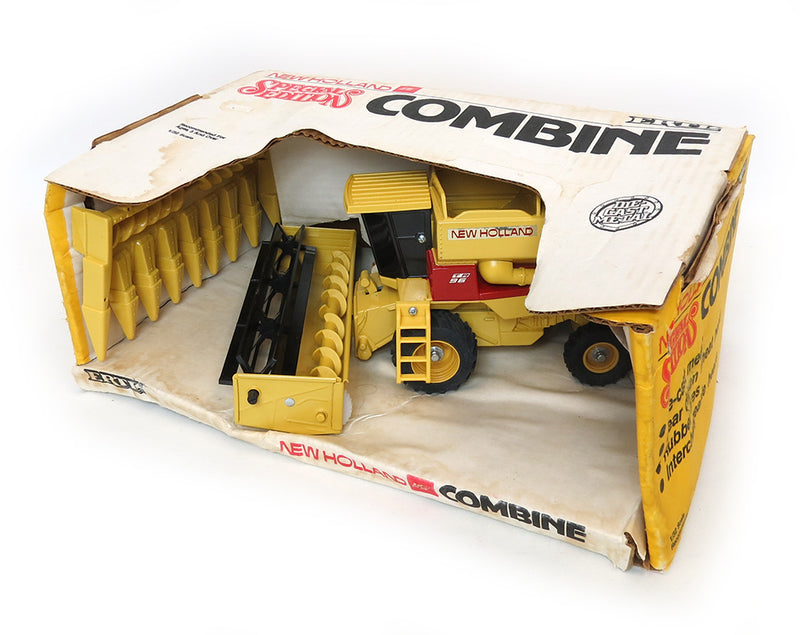 (B&D) 1/32 New Holland TR96 Combine, Special Edition - Damaged Box