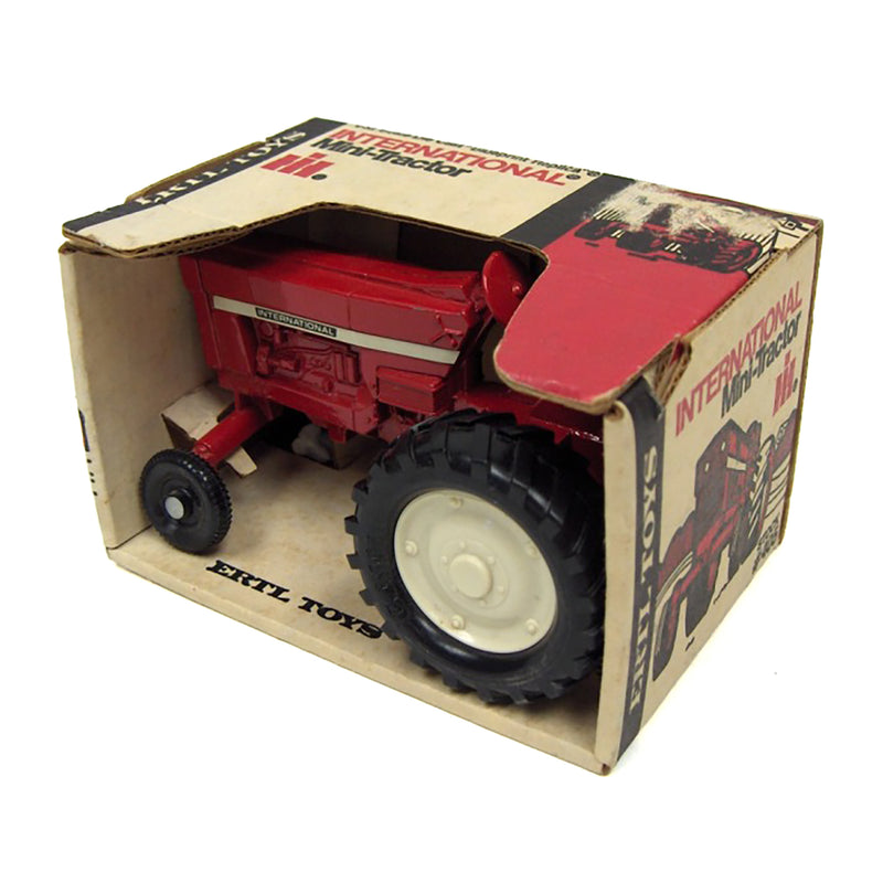 1/32 International 66 Series Tractor, Made in the USA by ERTL in the 1970s