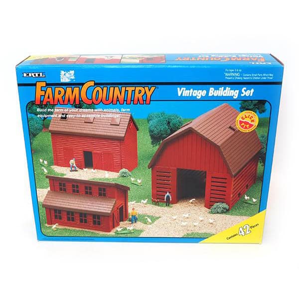1/64 ERTL Vintage Building Set with Animals, 42 Pieces