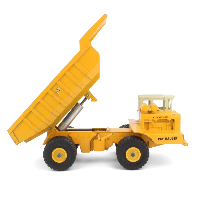 (B&D) 1/32 IH International Pay Hauler Dump Truck by ERTL - Damaged Item, LOOSE