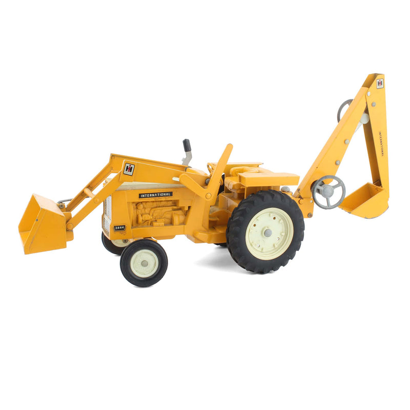 (B&D) 1/16 International 3444 Tractor with Loader and Backhoe by ERTL - Damaged Item, LOOSE