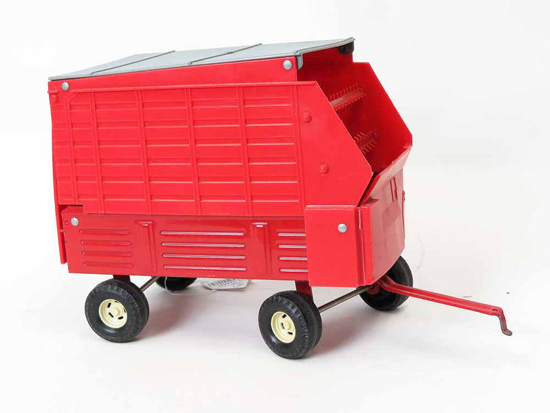 (B&D) 1/16 Red Steel & Plastic Forage Wagon - Loose, No Box