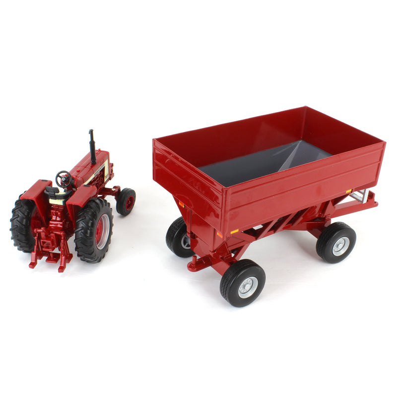 1/32 Farmall 806 Tractor with Gravity Wagon by ERTL