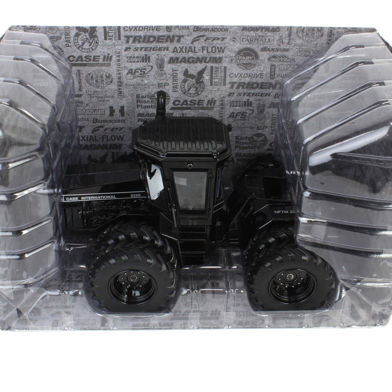 (B&D) Chase Unit ~ 1/32 Case IH 9250 Tractor, 2025 National Farm Toy Museum Select Series - Damaged Box