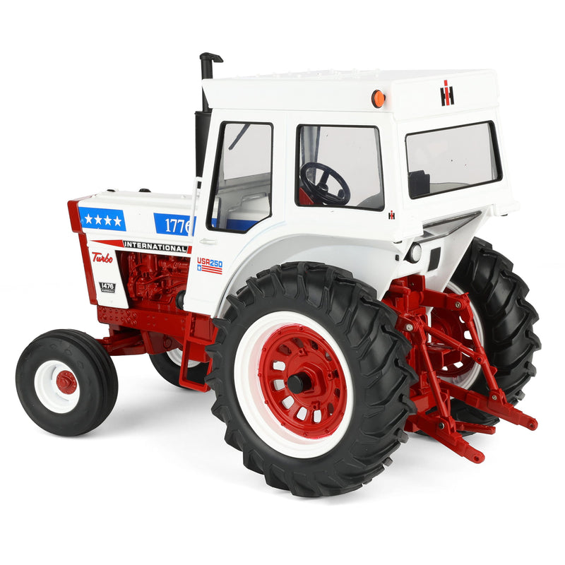 1/16 International Harvester 1476 Stars & Stripes 1776 Tractor by ERTL, USA 250