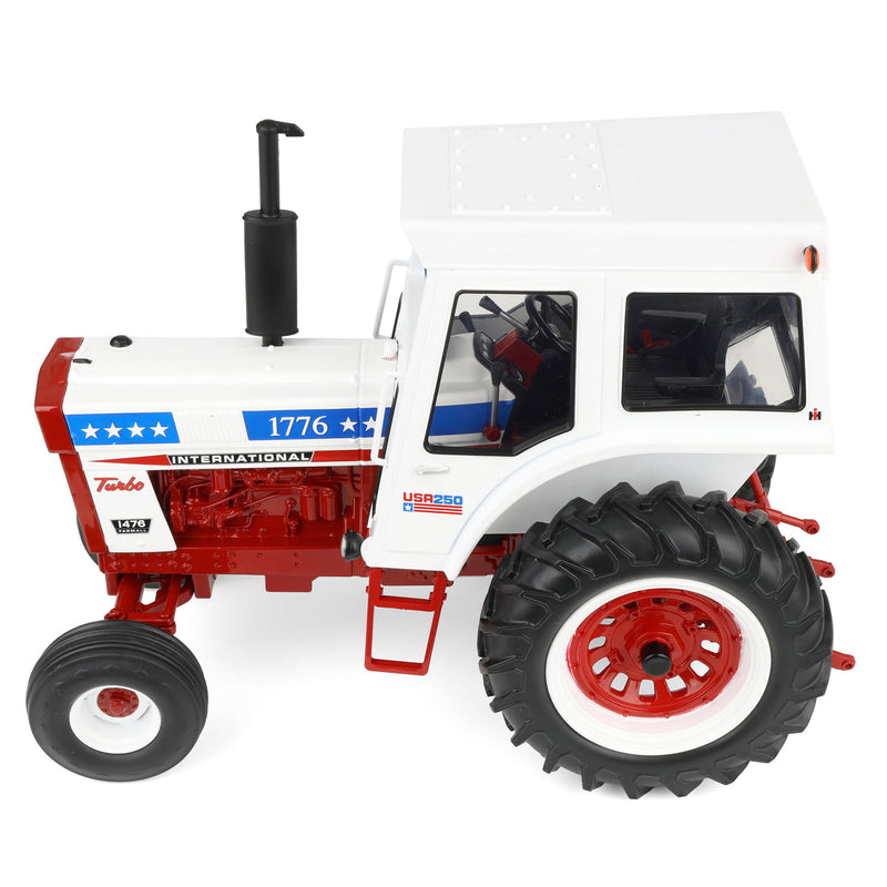 1/16 International Harvester 1476 Stars & Stripes 1776 Tractor by ERTL, USA 250