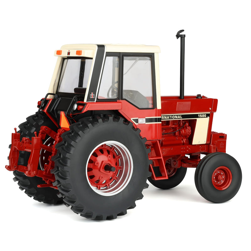1/16 International Harvester 1586 Tractor, 50th Anniversary One-Time Production, ERTL Prestige Collection