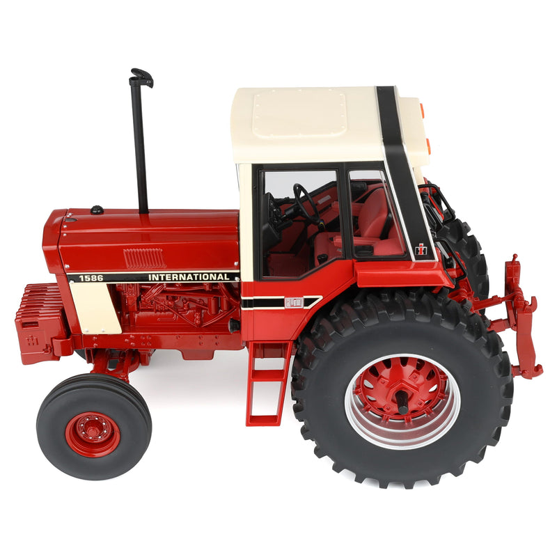 1/16 International Harvester 1586 Tractor, 50th Anniversary One-Time Production, ERTL Prestige Collection