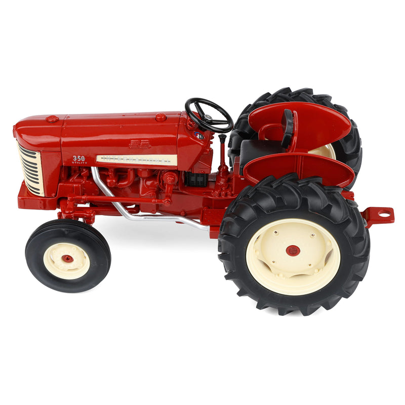 1/16 International Harvester 350 Utility Tractor with Wide Front by ERTL
