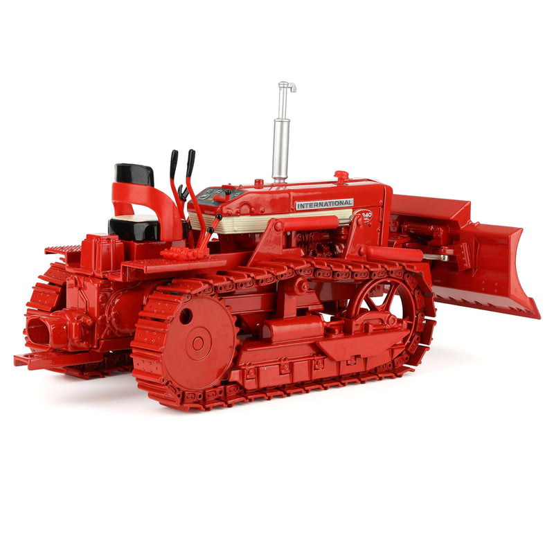 1/16 IH TD-340 Bullgrader with Blade by ERTL, 1999 Summer Farm Toy Show