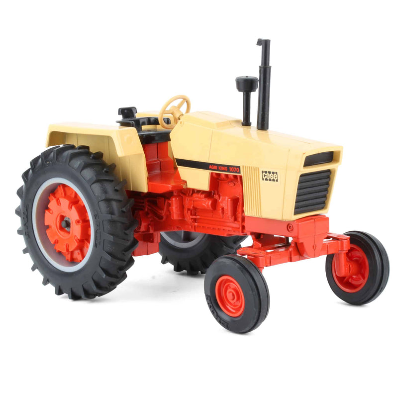 1/16 Case 1070 Agri King Tractor with Fenders, by ERTL - LOOSE