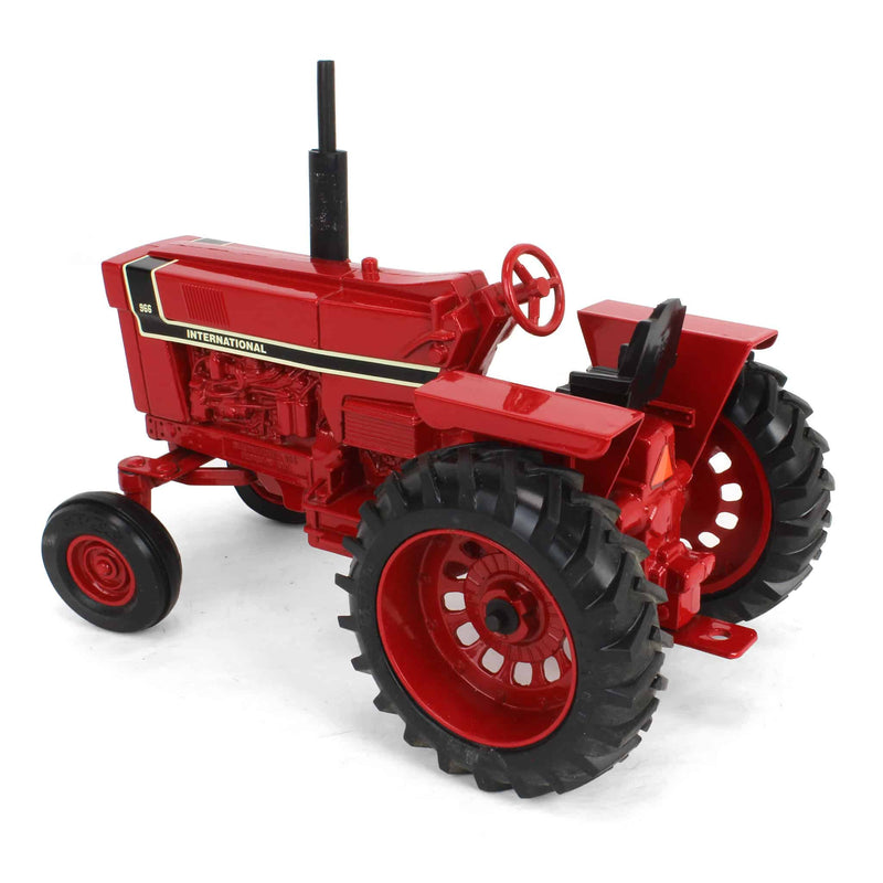 1/16 Special Edition IH Farmall 966 Black Stripe with Fenders