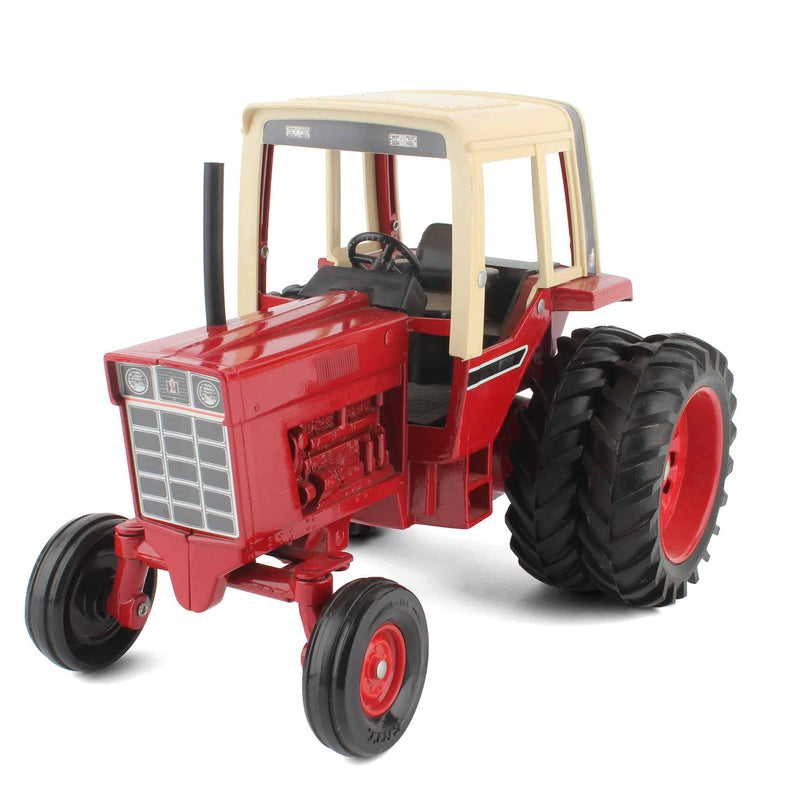 (B&D) 1/16 International Harvester 1586 Cab with Duals by ERTL - Loose, No Box
