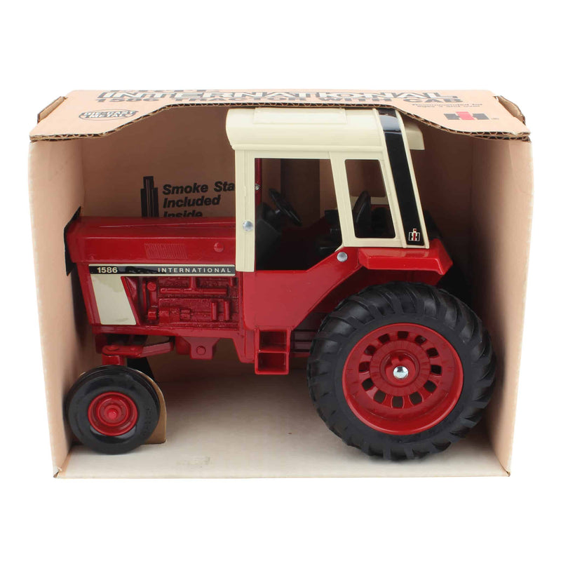 1/16 International Harvester 1586 Tractor with Singles by ERTL