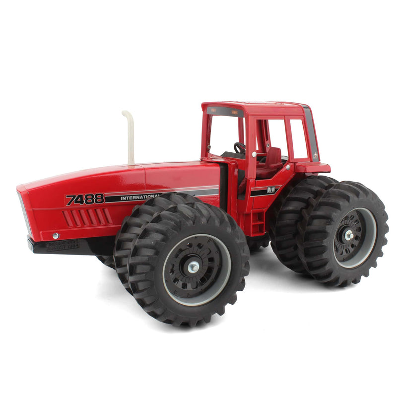 1/16 International Harvester 7488 2+2 Tractor with Duals by ERTL, Dealer Edition