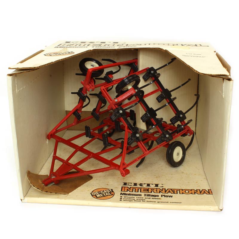 1/16 International Minimum Tillage Plow with Folding Wings by ERTL