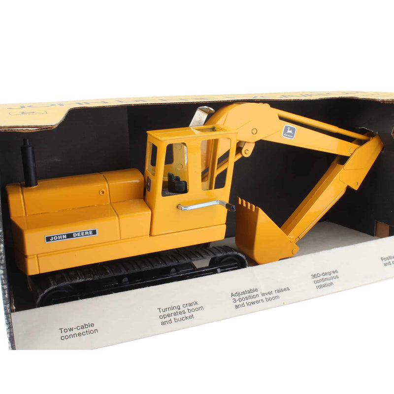 1/16 John Deere Excavator, Made in the 1970s by ERTL